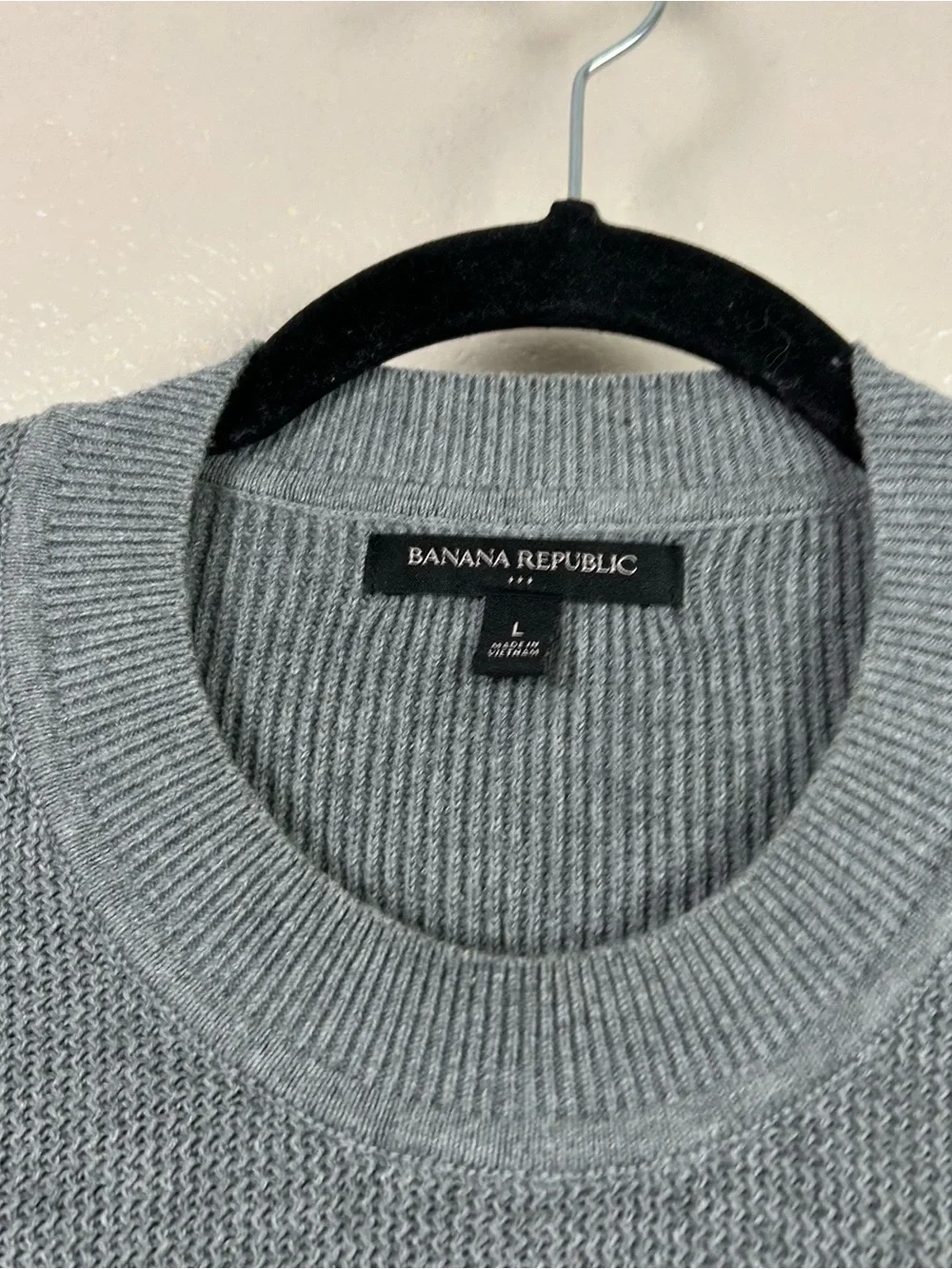 Banana Republic Men’s Light Gray Crewneck Sweater